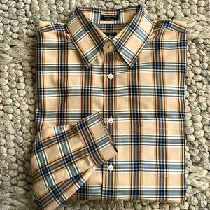Neiman Marcus tan plaid wrinkle free button-down shirt